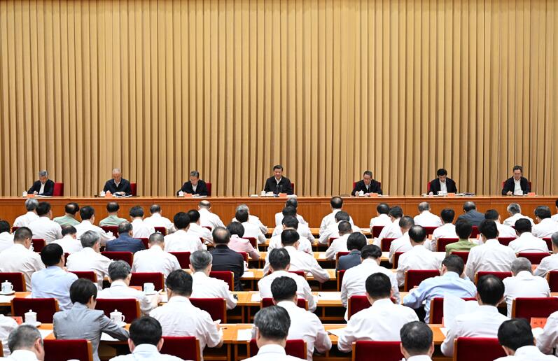 习近平在全国生态环境保护大会上强调：全面推进美丽中国建设 加快推进人与自然和谐共生的现代化